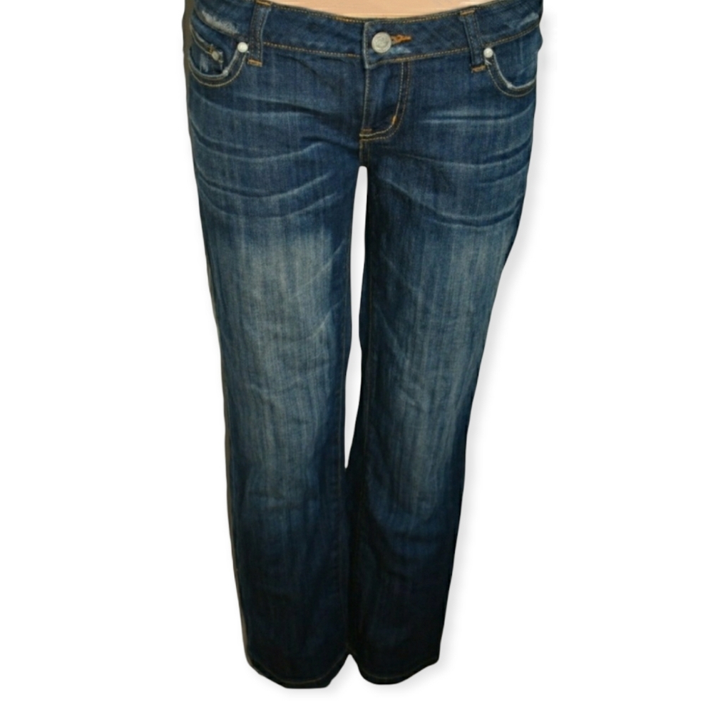 FINAL SALE American Rag Cie Medium Wash Jeans - Size 5
